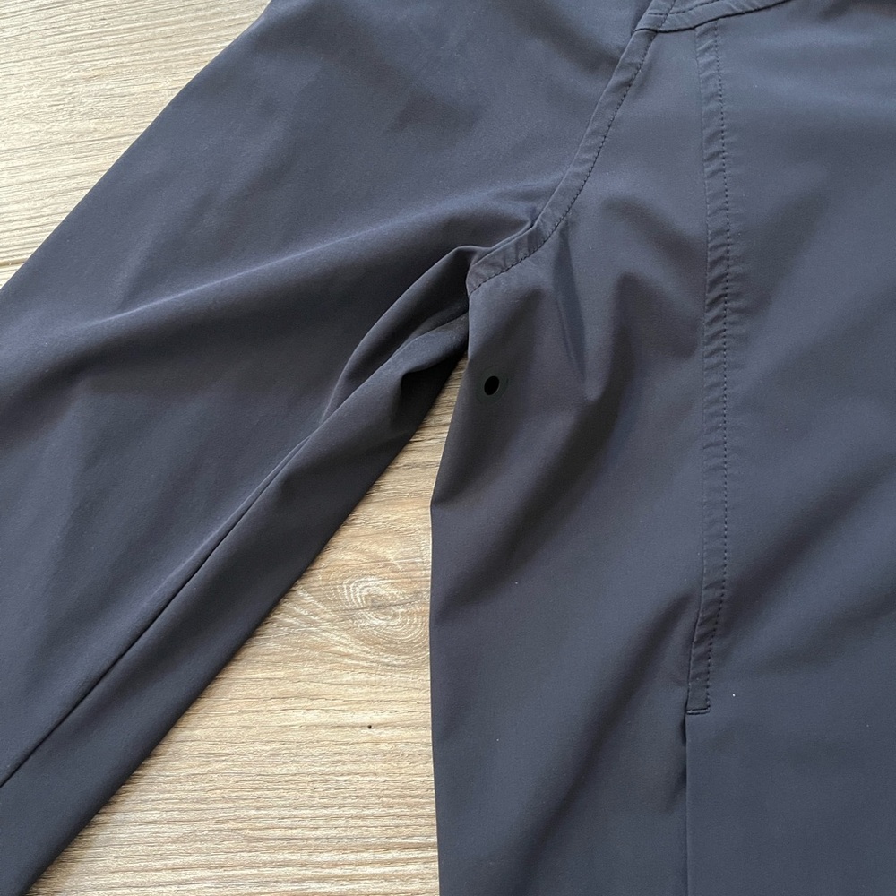 Lululemon On The Fly Hooded Jacket Women’s Size 8 - Picture 6 of 11